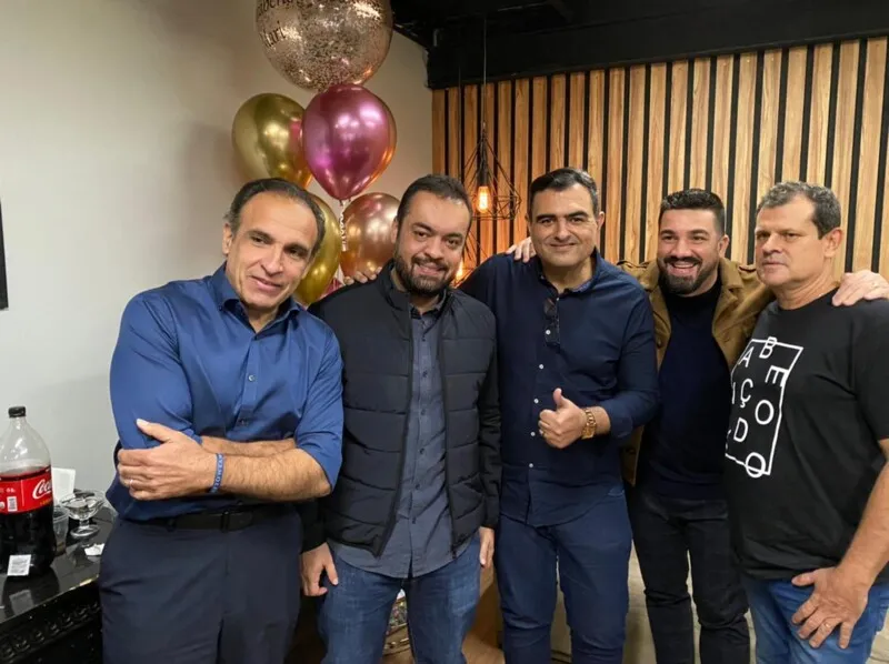 Visita aconteceu na noite deste domingo 