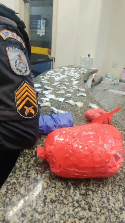 A prisão aconteceu quando policiais do 12° BPM (Niterói), faziam patrulhamento na região