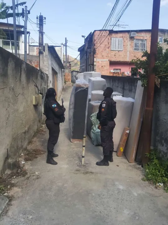 Policiais encontraram o veículo e o motorista 