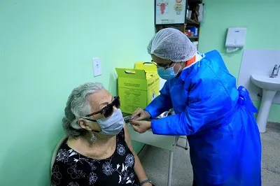 ivulgação de calendário só pode ser feita com confirmação de envio de mais vacinas pelo governo federal
