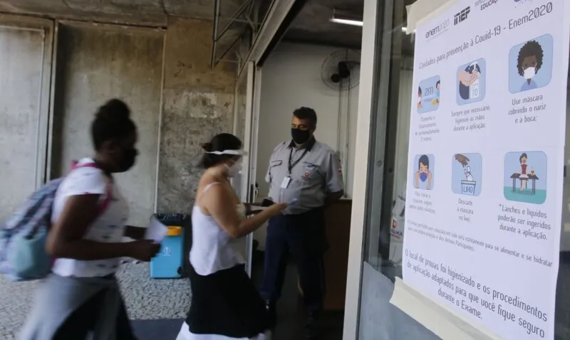 Segundo dia do Enem traz as provas de exatas e ciências da natureza