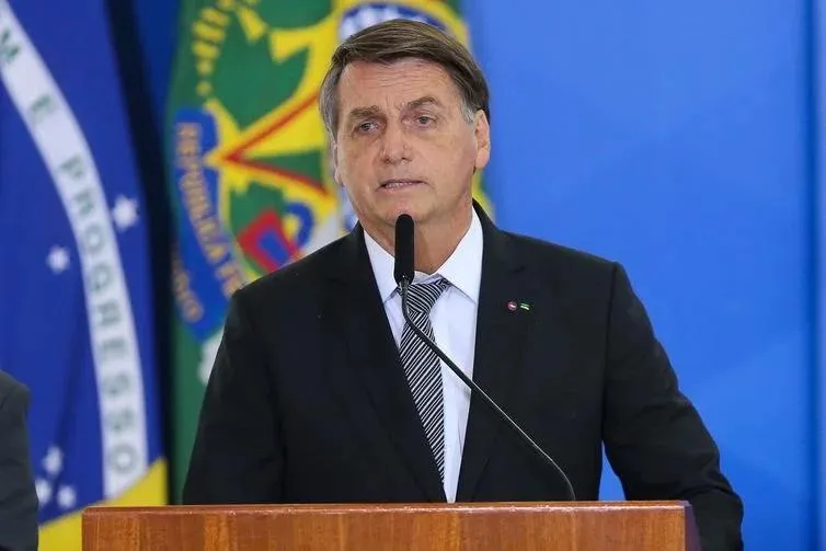 Bolsonaro tem utilizado a ‘Casa Verde e Amarela’ como vitrine, visto que já realizou inúmeras viagens para o lançamento de novas unidades habitacionais.