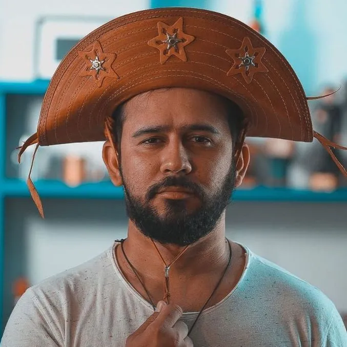 Poeta encontra-se internado há 11 dias 