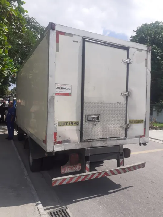 Imagem ilustrativa da imagem Policiais Militares impedem roubo de carga em São Gonçalo