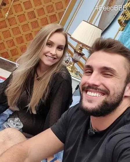 Imagem ilustrativa da imagem Carla Diaz e Arthur conversam e tentam se acertar após romance no 'BBB 21'