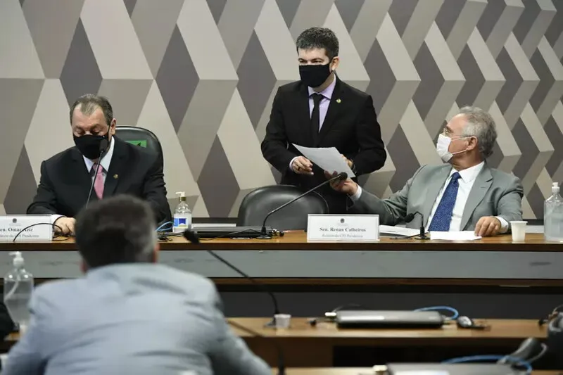 Imagem ilustrativa da imagem Sessão suspensa: Pazuello passa mal durante intervalo na CPI da Covid