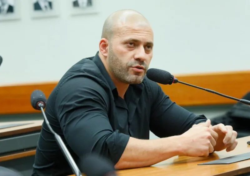 O deputado acusou um procurador-geral de agredir a esposa