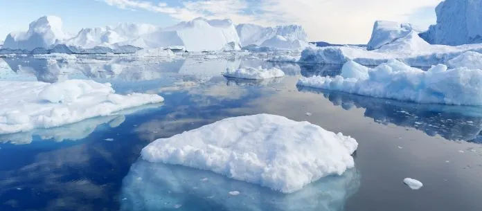 O derretimento está afetando os níveis dos mares em cerca de 0,74 milímetros por ano