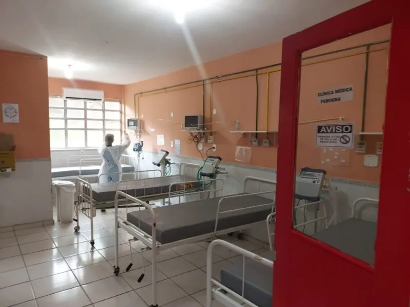 Ocupação das enfermarias é baixa, mas situação é crítica em leitos de CTI