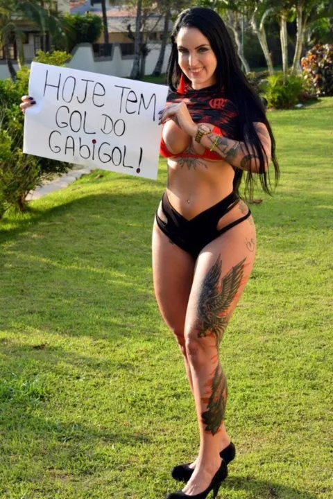 Imagem ilustrativa da imagem Fake News!: Atriz pornô comenta sobre Gabigol e internet interpreta errado