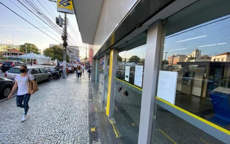  O afastamento se faz necessário, e as horas não trabalhadas devem ser asseguradas.