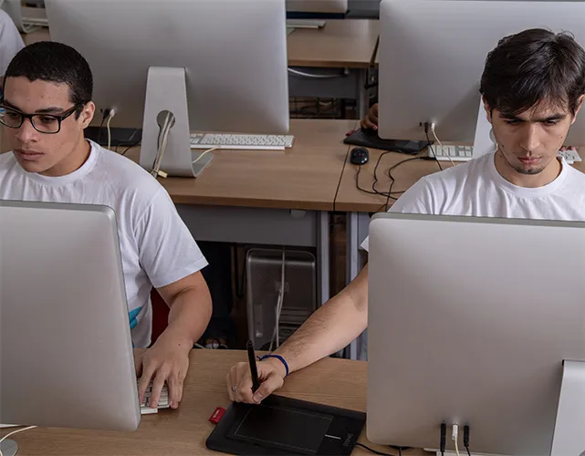 O objetivo do programa é desenvolver um processo psicossocioeducativo voltado a jovens em situação de vulnerabilidade social