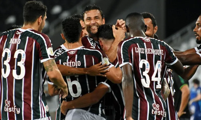 Fluminense definiu o jogo no primeiro tempo e derrotou o Goiás sem sustos