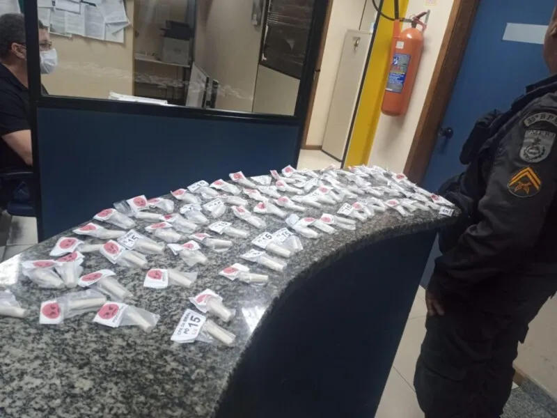 O caso teve registro na 119° DP (Rio Bonito), e logo na 118° DP (Araruama). 