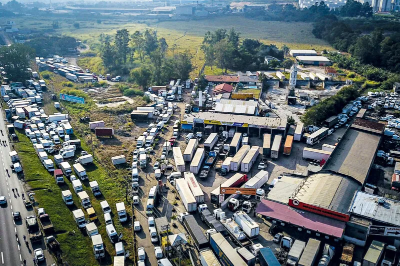 Imagem ilustrativa da imagem Greve dos caminhoneiros prevista para 1º de fevereiro pode ser maior que a de 2018