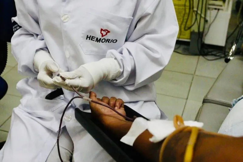 Imagem ilustrativa da imagem Grupo Mulheres do Brasil e projeto Escritoras Vivas apoiam doação de sangue em São Gonçalo