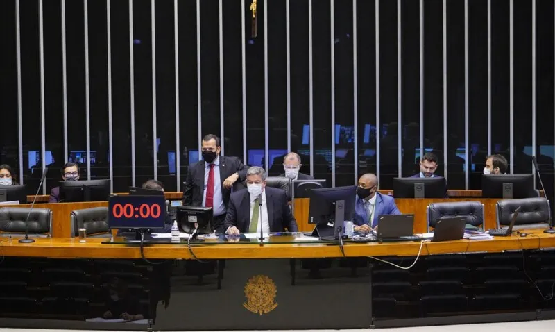 Proposta foi aprovada na madrugada desta quarta-feira 