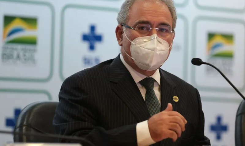 Imagem ilustrativa da imagem Ministro da saúde afirma que 'pessoas com mais de 18 anos serão vacinadas até dezembro'