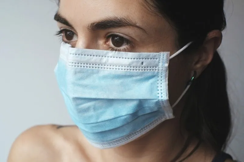Segundo a OMS, ainda é precoce pensar no fim da pandemia este ano