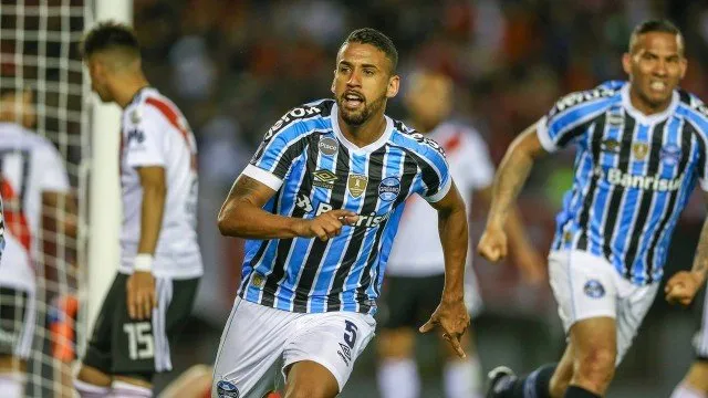 Michel é conhecido por ser um jogador versátil