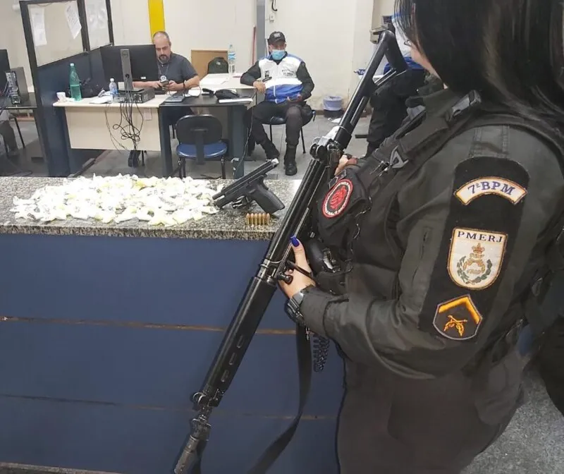 Imagem ilustrativa da imagem PM prende homem que portava pistola e entorpecentes em Alcântara
