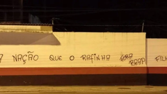 Torcedores clamam pela volta do lateral de 36 anos