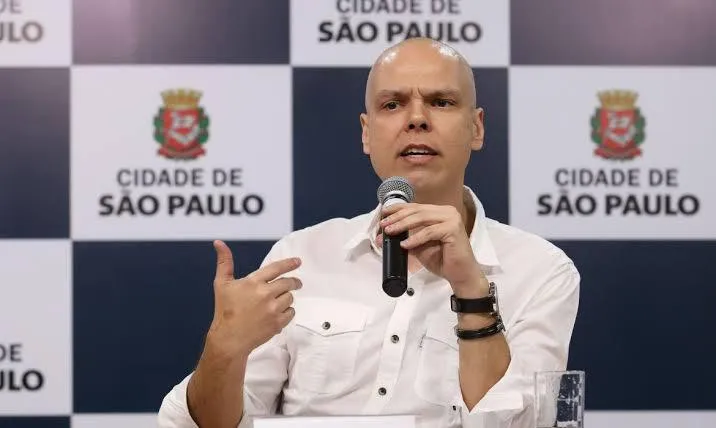 Bruno Covas tem câncer no fígado.