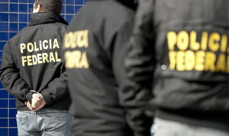 Seis policiais militares estariam envolvidos no esquema 