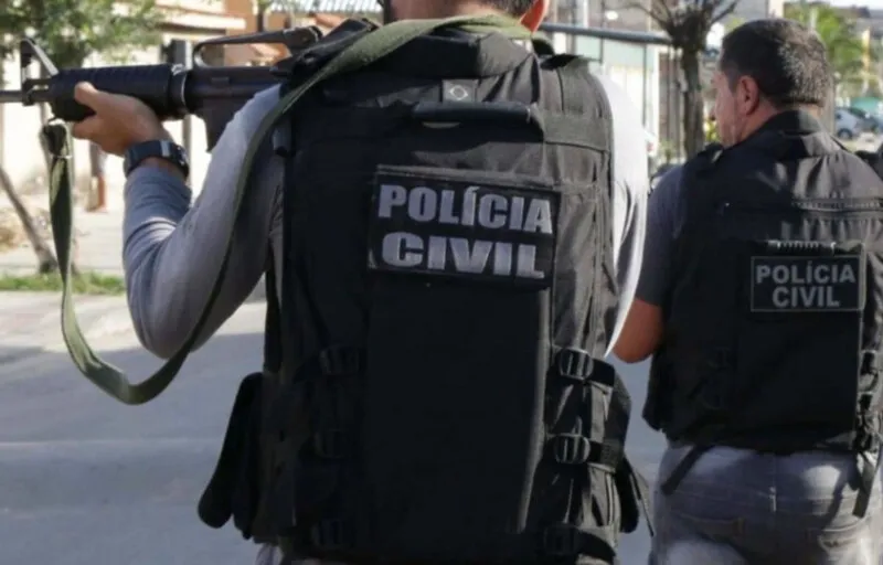  Duas advogadas e um agente penitenciário foram presos
