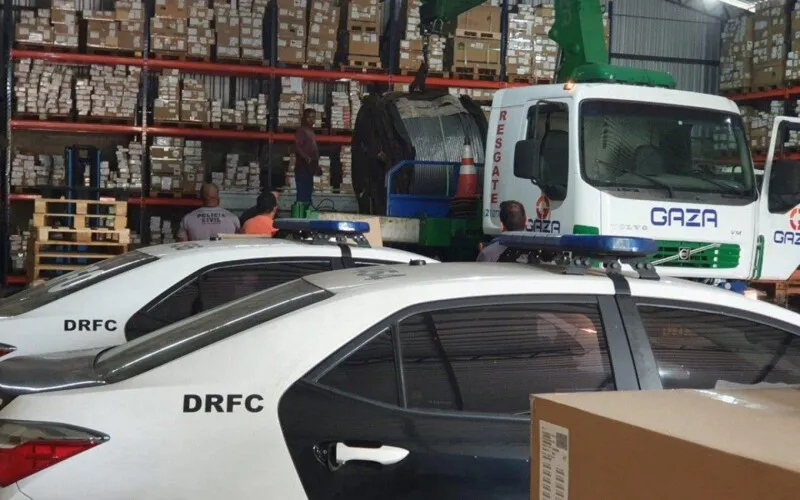 Até o momento, as identidades dos agentes não foram reveladas