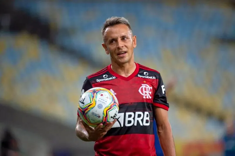 Rafinha está perto de retornar ao Flamengo