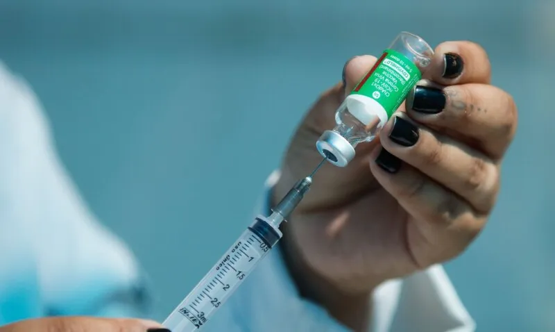 Quem tomou a primeira dose precisa retornar ao posto para tomar a segunda