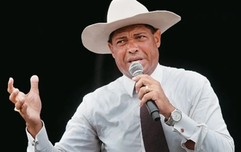 Cantor gospel acusa o pastor de não repassar os pagamentos de direitos autorais