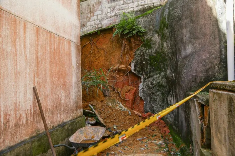 Local foi interditado provisoriamente pela Defesa Civil de Niterói