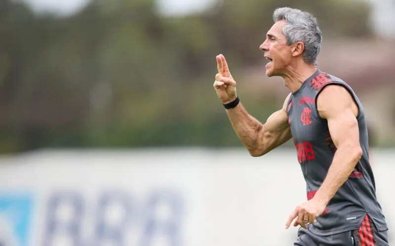 Clube também tenta a contratação definitiva de Andreas Pereira