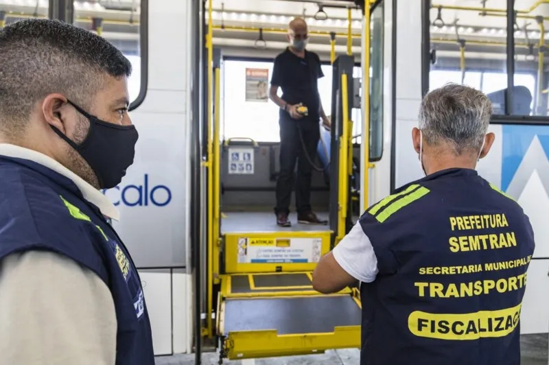 Cerca de 540 coletivos de nove empresas que atuam no município, devem ser vistoriados até o fim do ano
