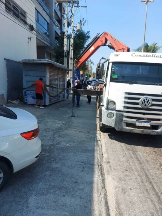 Para mais informações, a pessoa pode procurar o setor de Fiscalização e Licenciamento, da Secretaria Municipal de Obras e Serviços Públicos