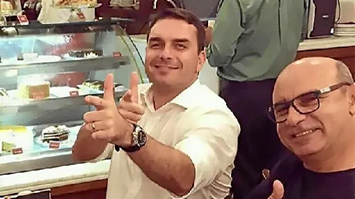Repasses ao então deputado estadual aconteciam enquanto ele ainda trabalhava na Alerj