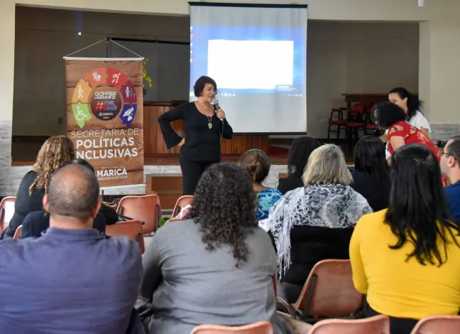 As aulas da oficina de laços terão início na próxima segunda-feira, 06/12, no Centro de Referência de Políticas Inclusivas (CRPI)