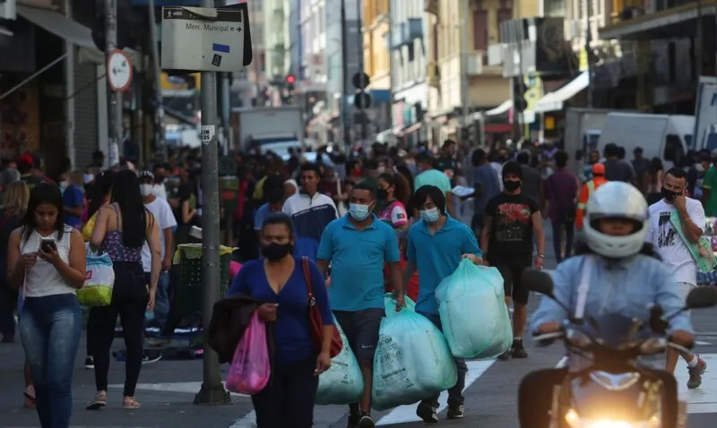 Até esta quarta-feira, 21.815.473 pessoas já se recuperaram da doença, o que equivale a 96,7% do total de contaminados