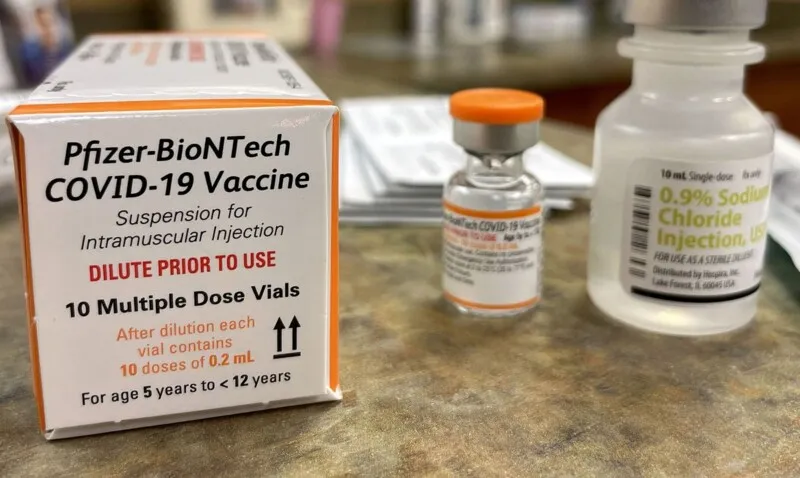 Segundo o Ministério da Saúde, durante o primeiro trimestre devem chegar ao Brasil quase 20 milhões de doses pediátricas