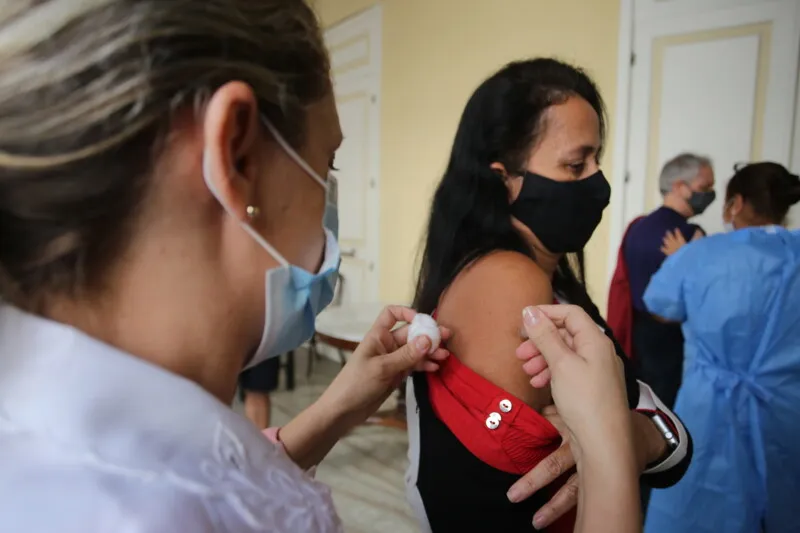 Dia D de vacinação em Niterói
