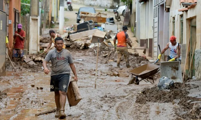 Para outras informações, procure a Defesa Civil local por meio do telefone 199 ou o Corpo de Bombeiros, pelo número 193.