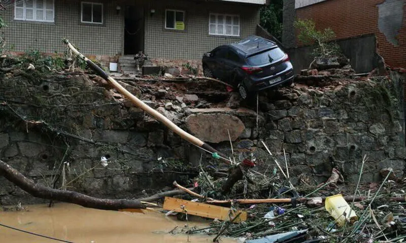 A Defensoria Pública do Rio está ainda realizando atendimentos individuais de forma remota pelo telefone 129