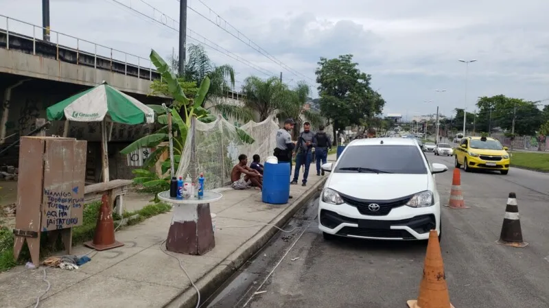 A ação conta com apoio da Polícia Militar e concessionárias de energia e de água