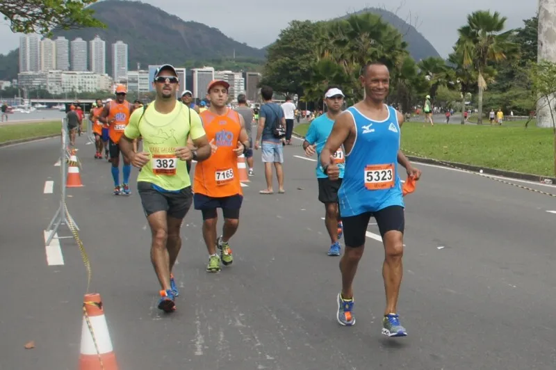 Durante os dias 12 a 15 de novembro ocorre a Maratona do Rio