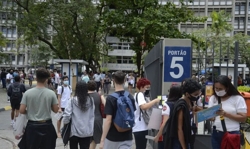 Apenas 33,2% dos inscritos realizaram a prova