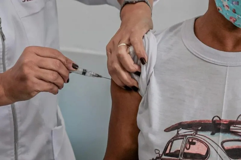 Itaboraí e SG mantêm vacinação no combate à covid-19