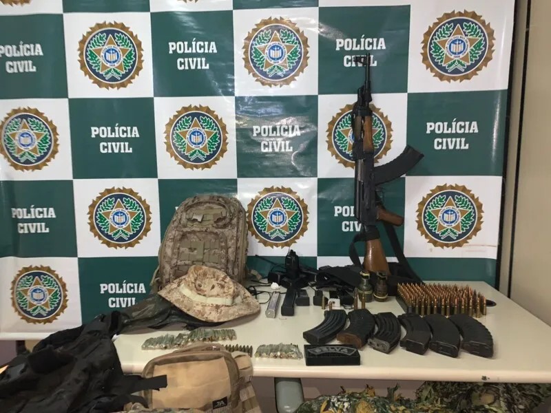 O material foi apreendido após informações de inteligência