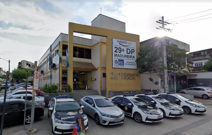 O homem está na 29ª DP (Madureira)
